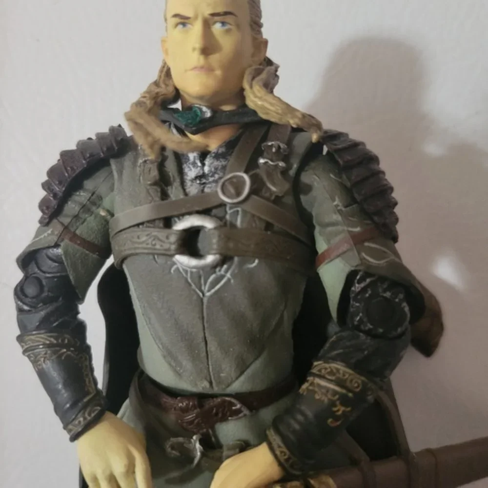 Lord of the Rings Legolas Action Figure - Picture 3 of 7
